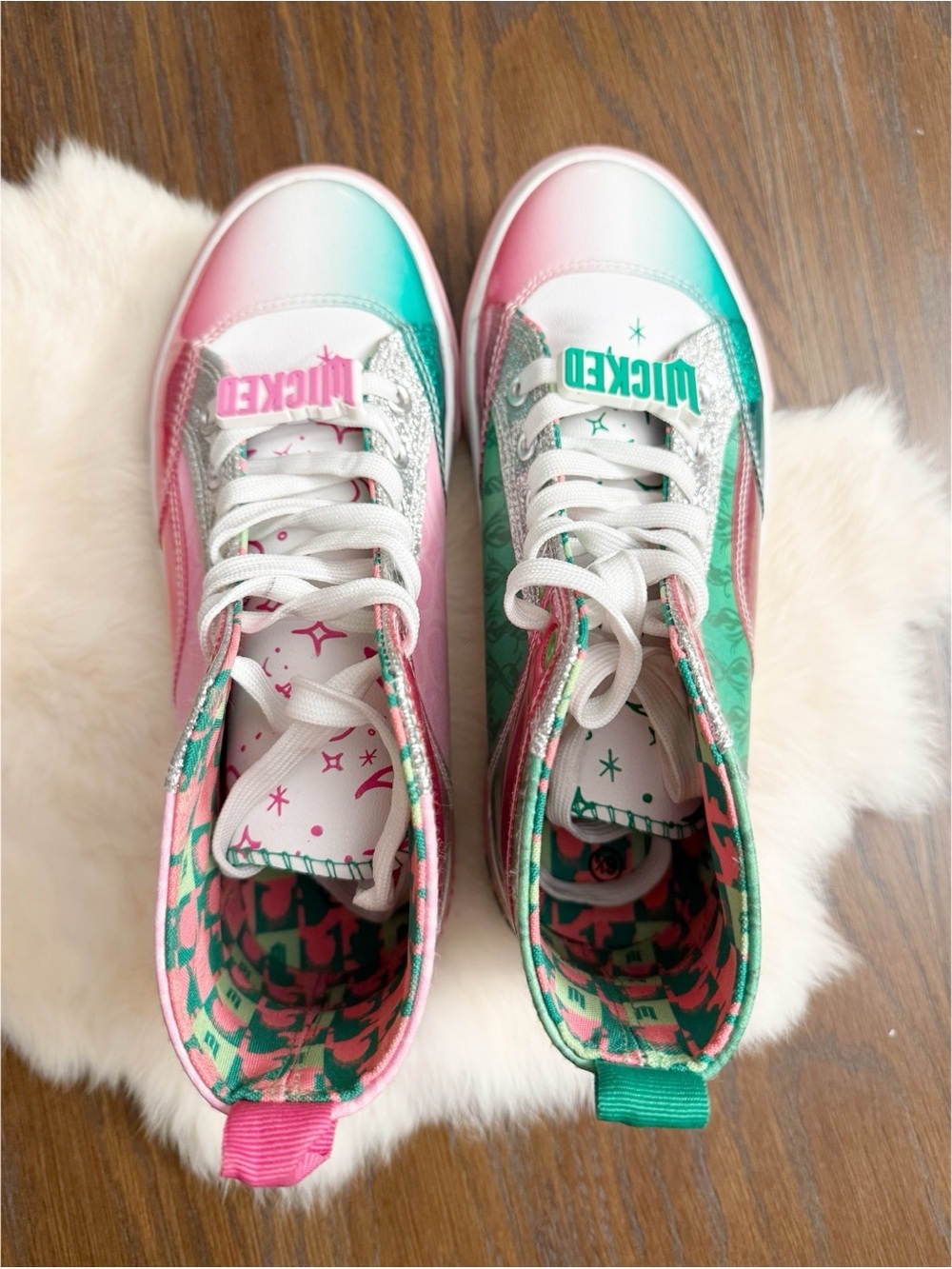 Wicked novelty high top sneakers 6.5 - Picture 6 of 8